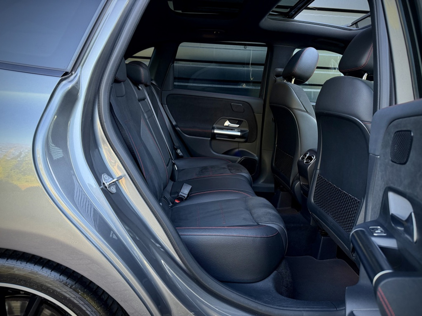 Foto van Mercedes-Benz B 220