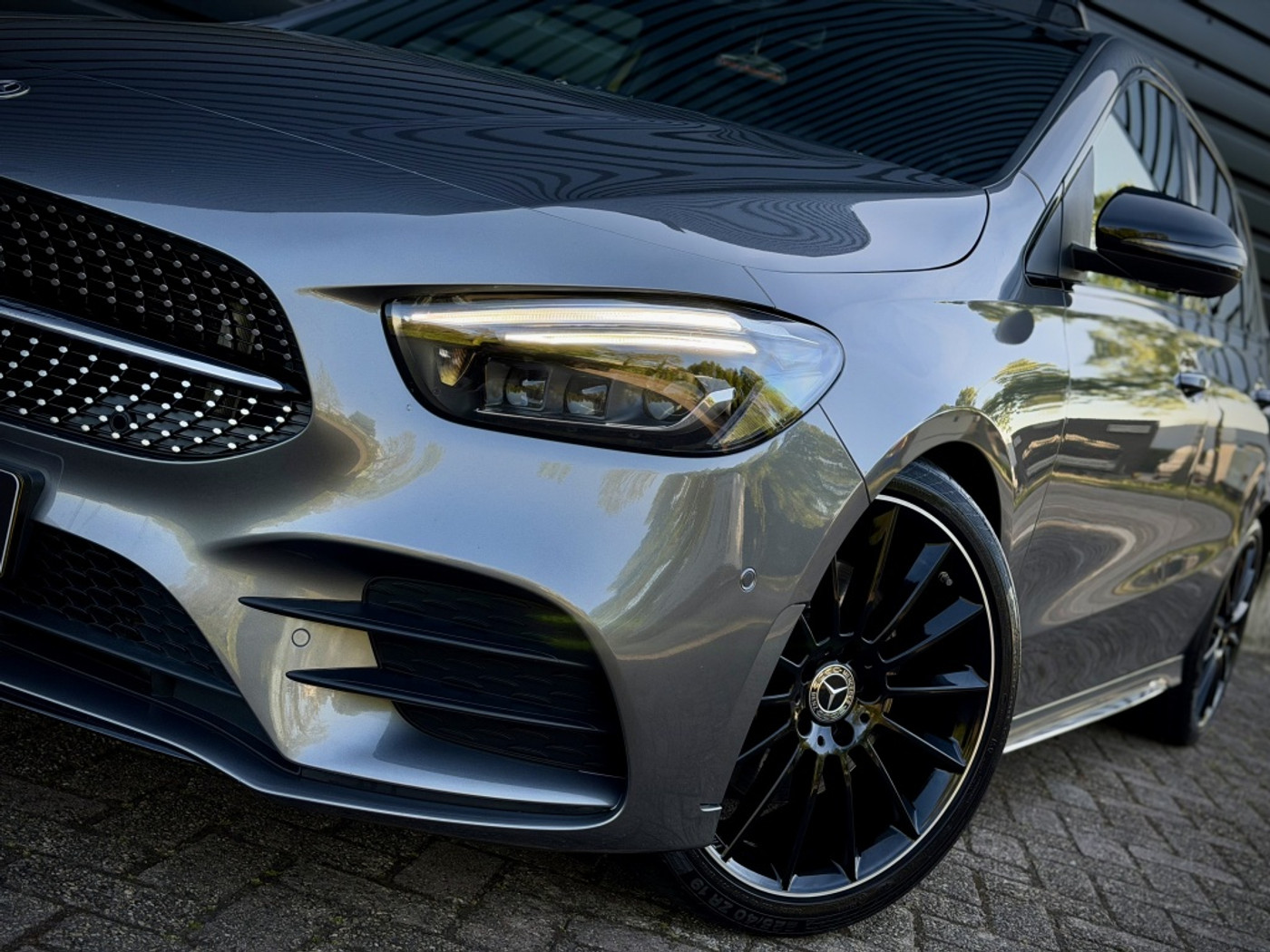 Foto van Mercedes-Benz B 220