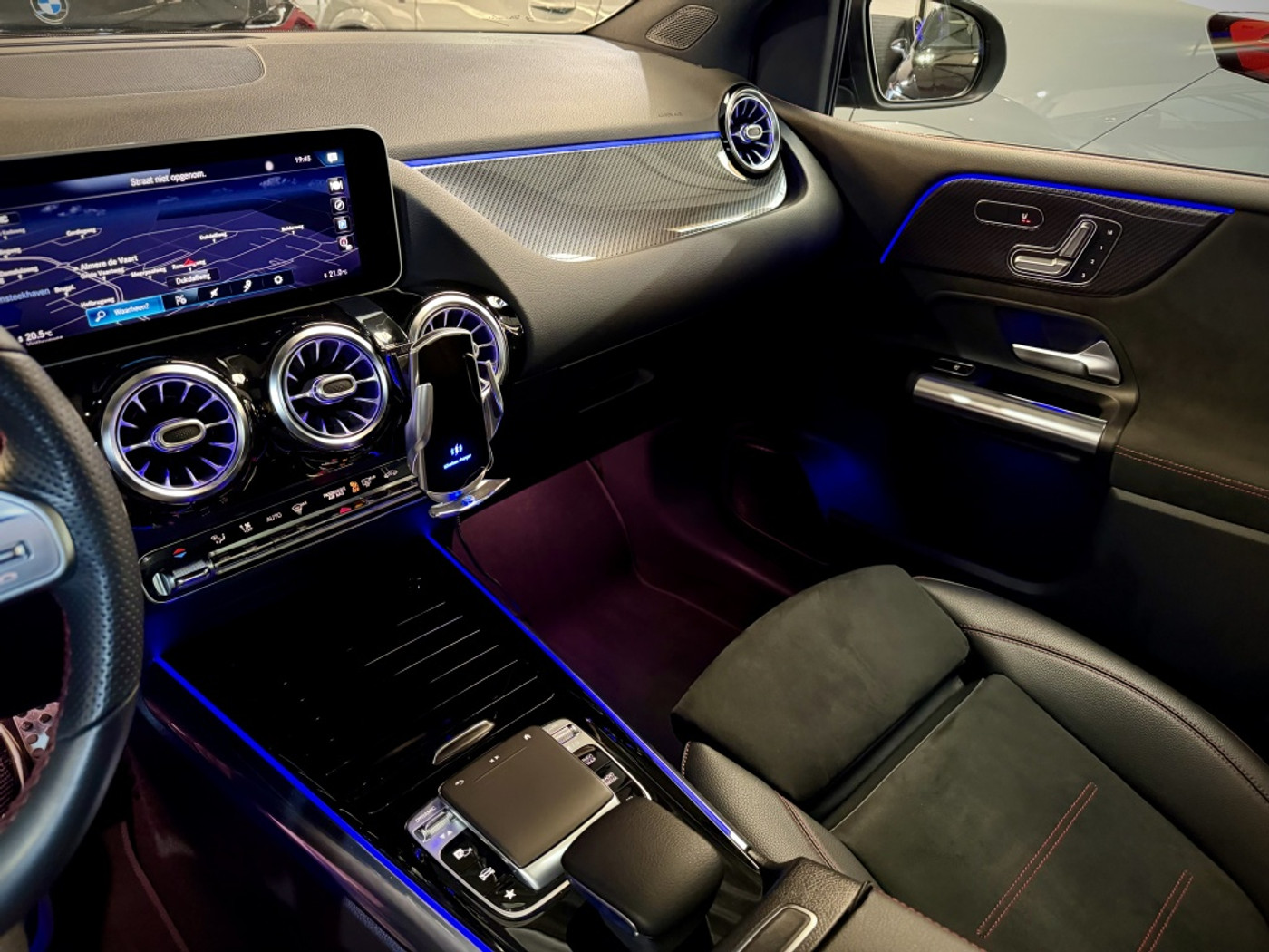 Foto van Mercedes-Benz B 220
