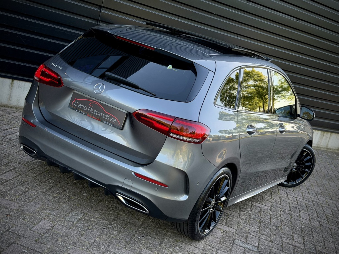 Foto van Mercedes-Benz B 220