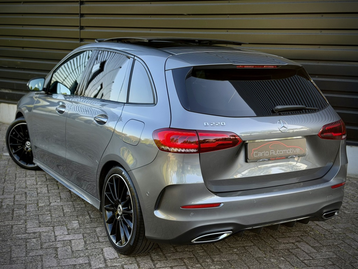 Foto van Mercedes-Benz B 220
