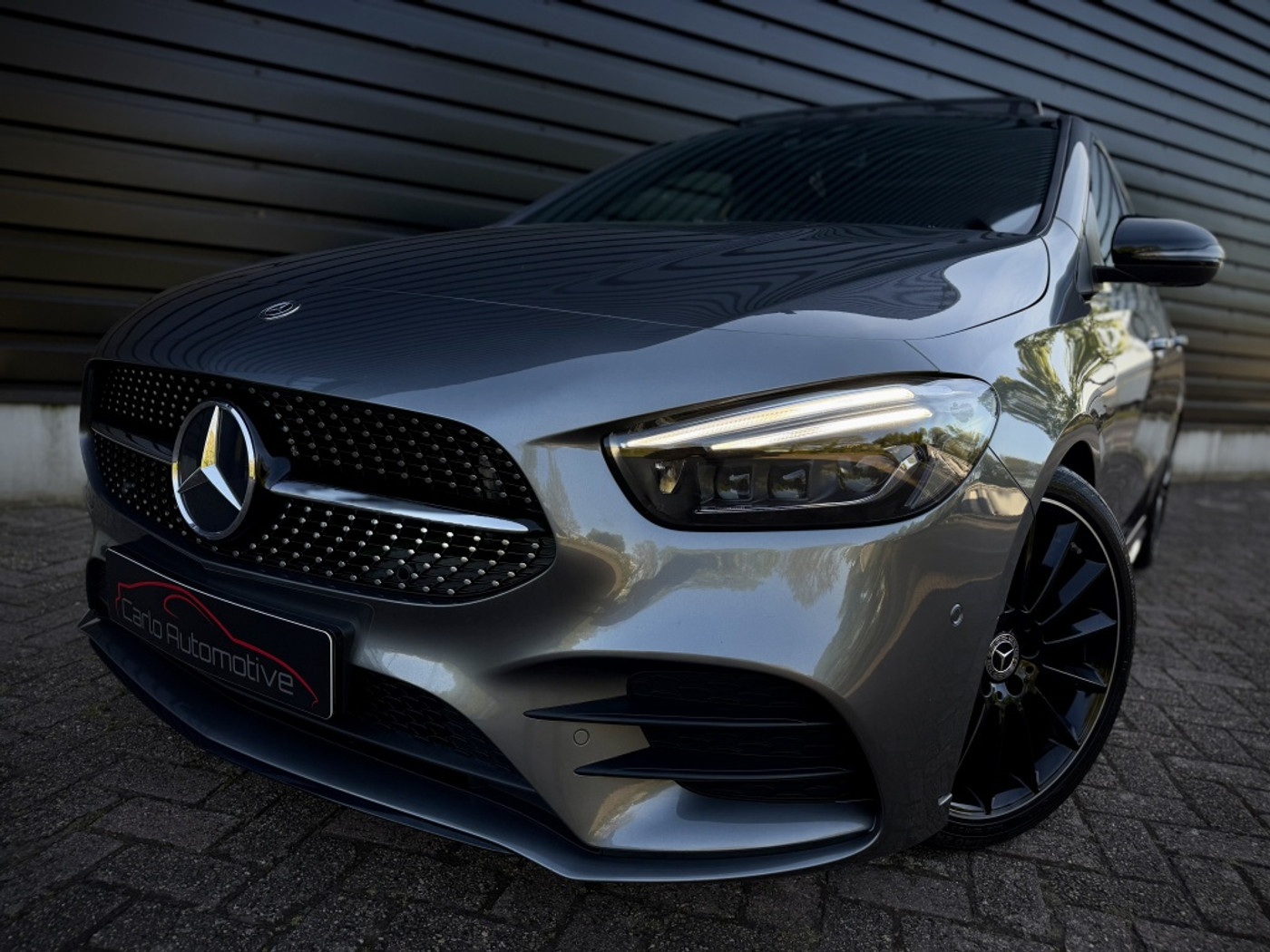 Foto van Mercedes-Benz B 220