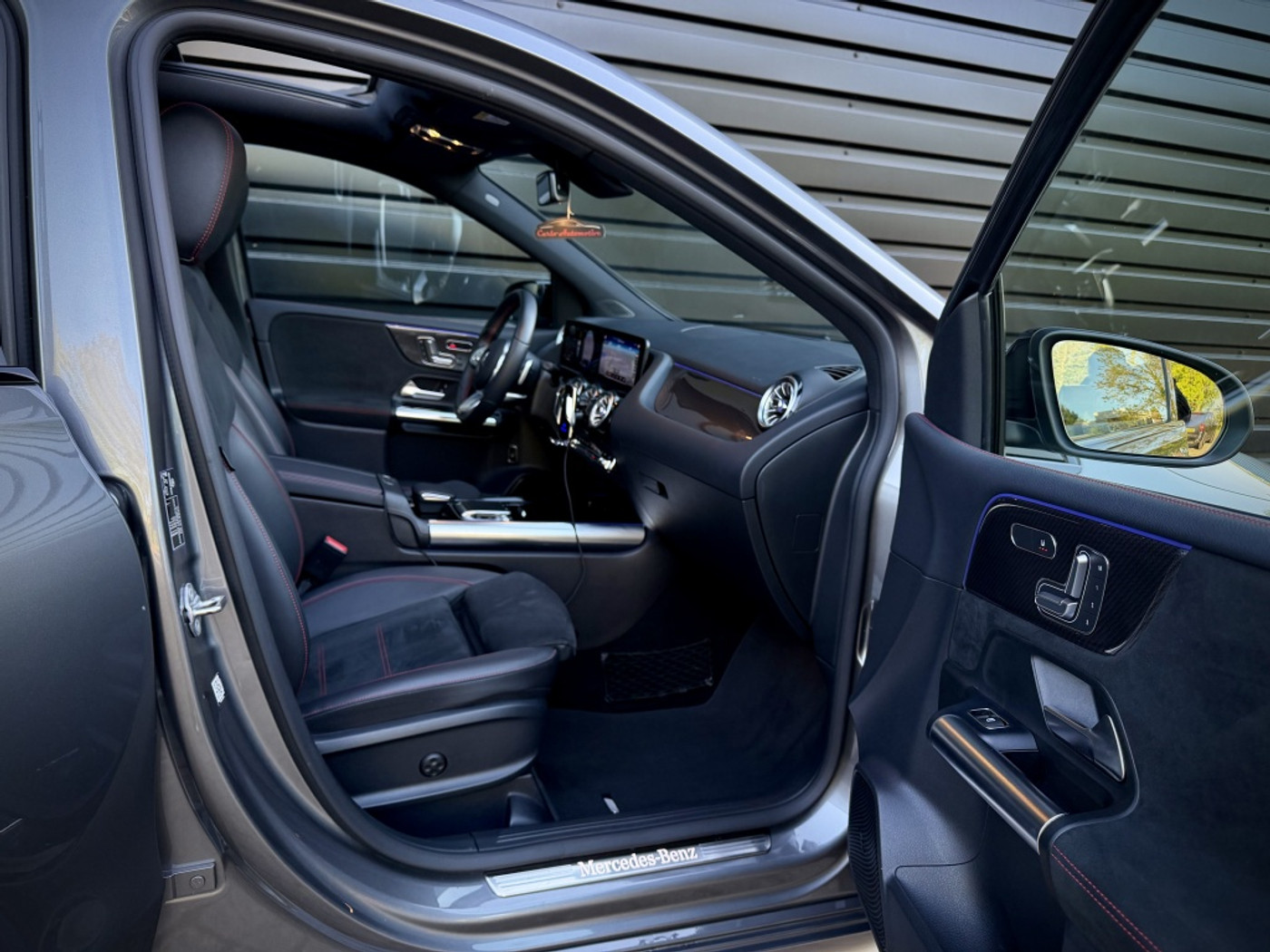 Foto van Mercedes-Benz B 220