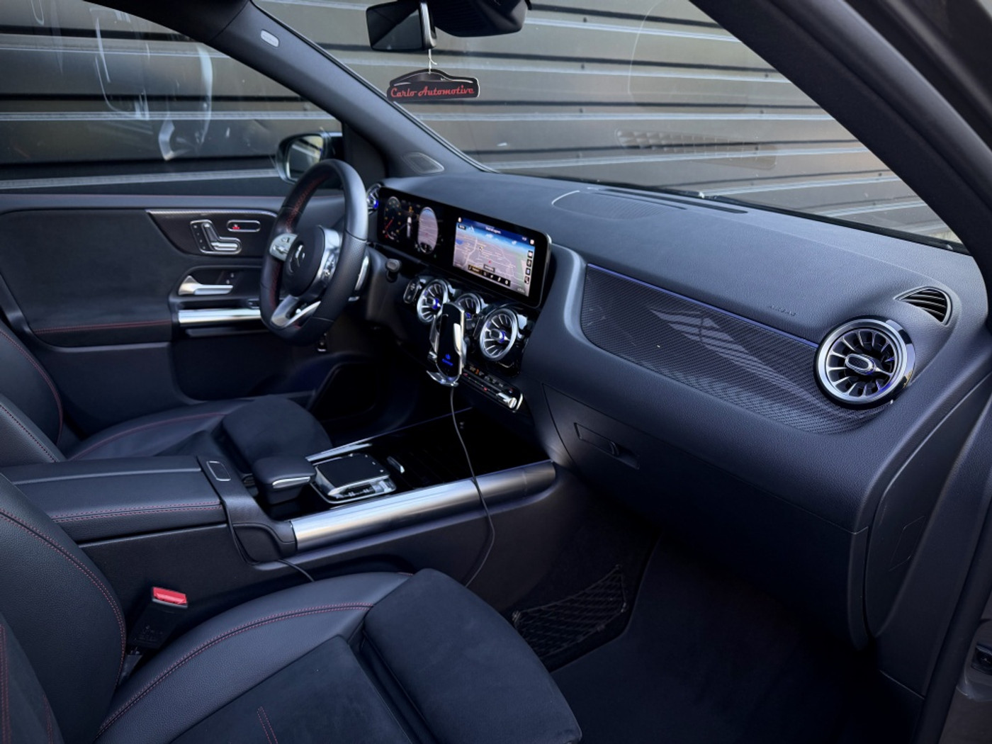Foto van Mercedes-Benz B 220