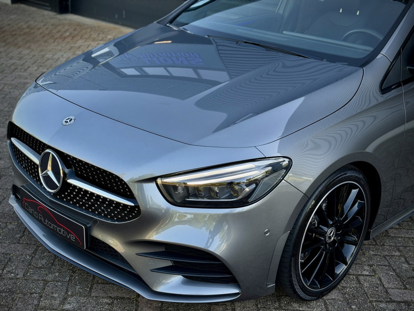 Foto van Mercedes-Benz B 220