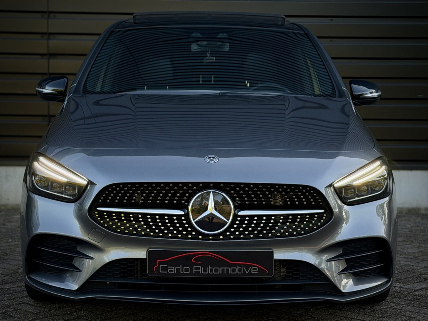 Foto van Mercedes-Benz B 220