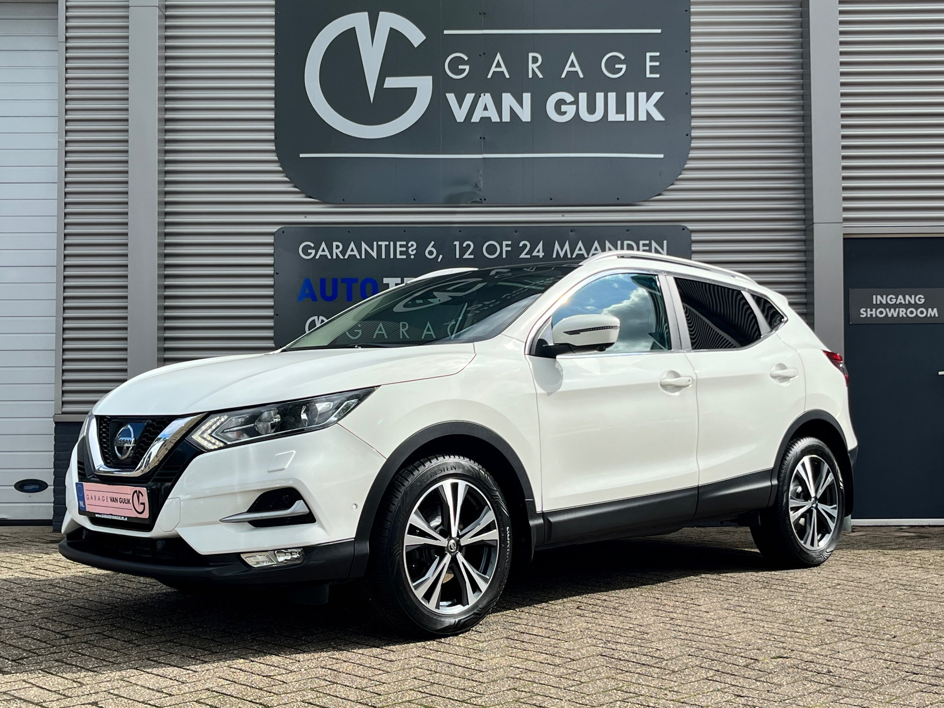 Nissan Nissan Qashqai 1.2 Tekna 116PK Automaat,Panodak,Trekhaak,Navi,Clima,Cruise,Bluetooth,Isofix,ElektrRamen+Spiegels,Stoelverwarming 2018 - voorkant