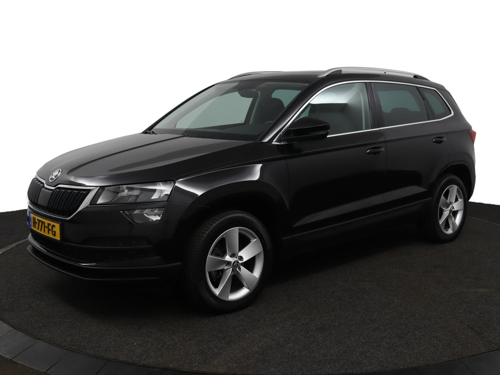 Skoda Karoq 1.0 TSI Ambition Busines Camera - Airco - Cruise 2020 - voorkant