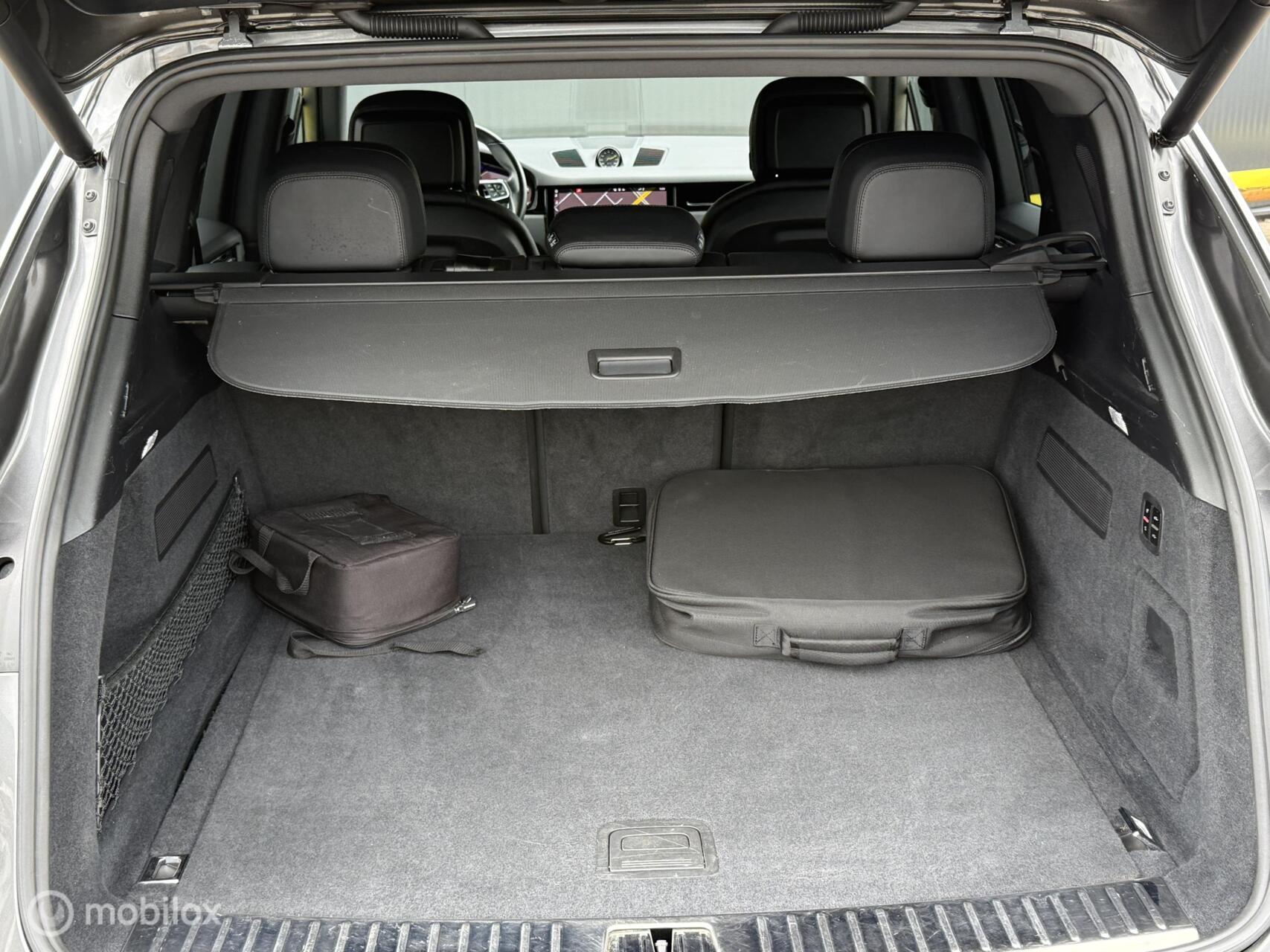 Foto van Porsche Cayenne E-hybrid