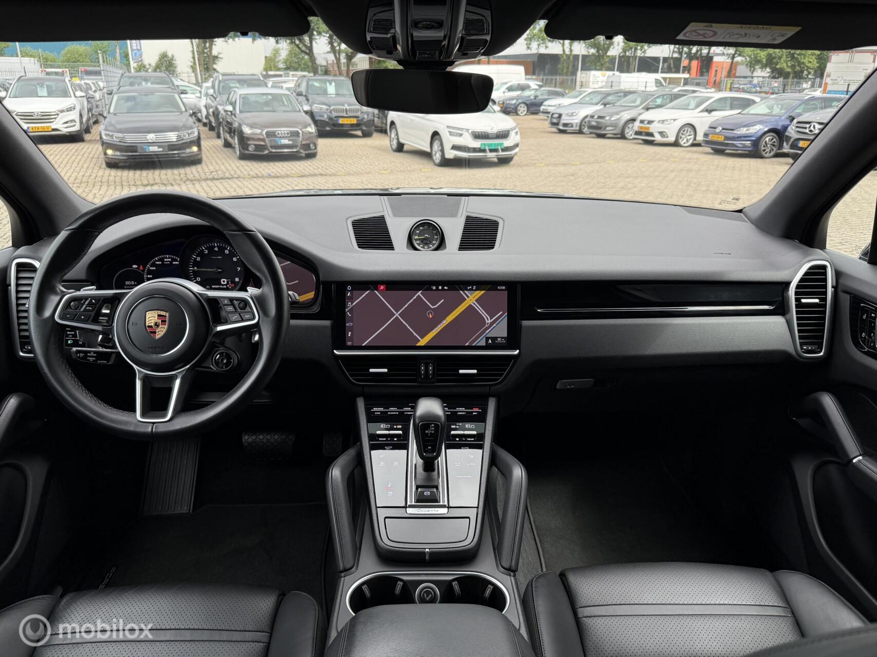 Foto van Porsche Cayenne E-hybrid