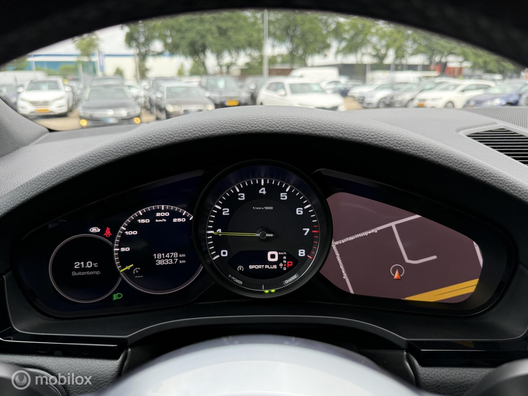 Foto van Porsche Cayenne E-hybrid