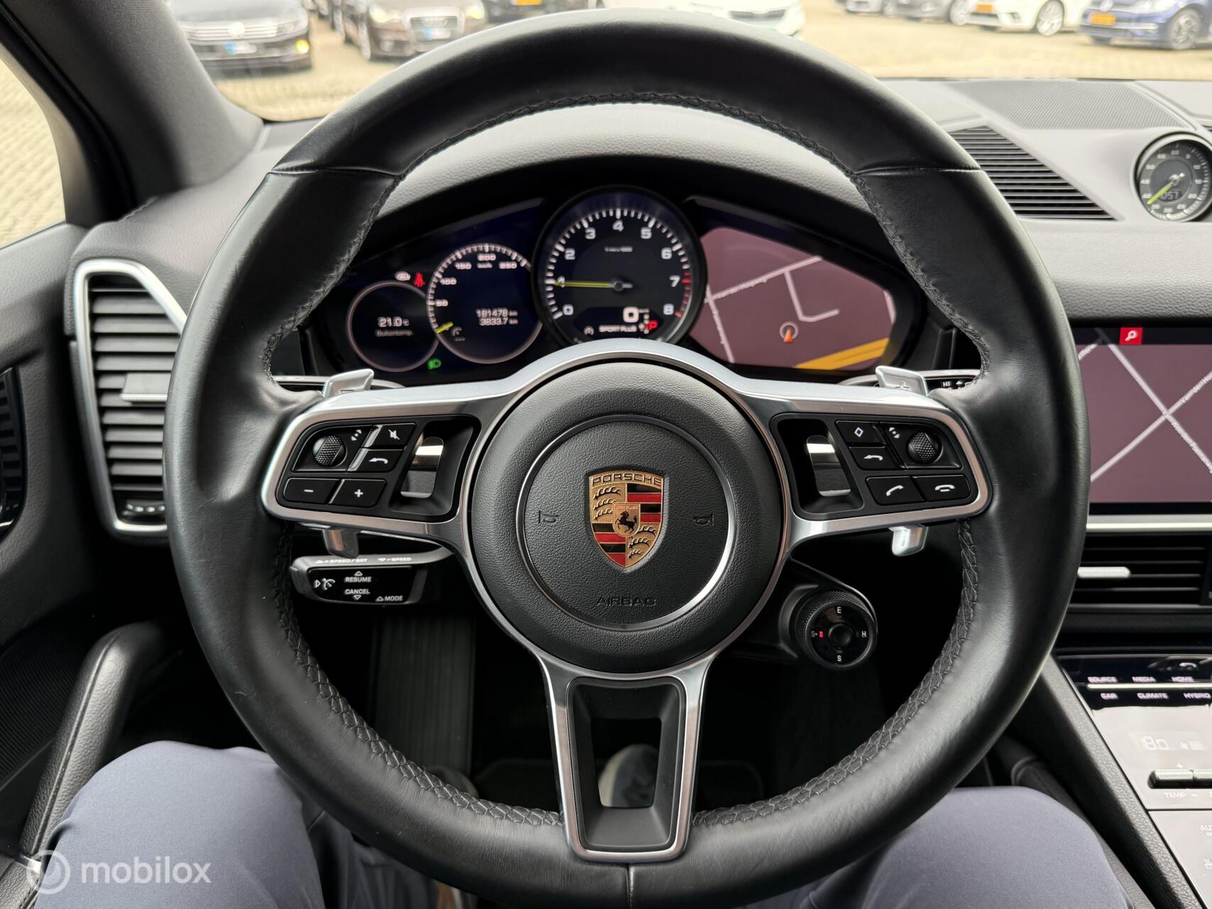 Foto van Porsche Cayenne E-hybrid