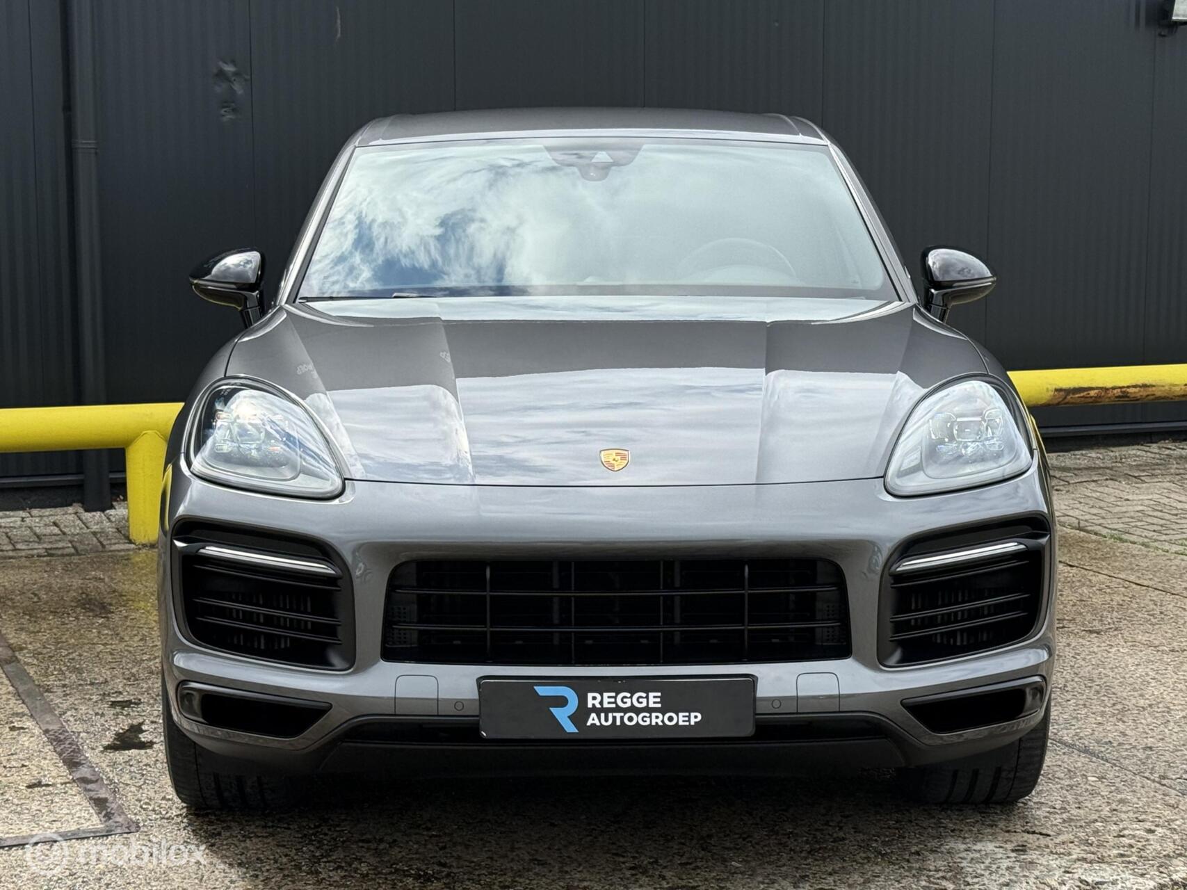 Foto van Porsche Cayenne E-hybrid