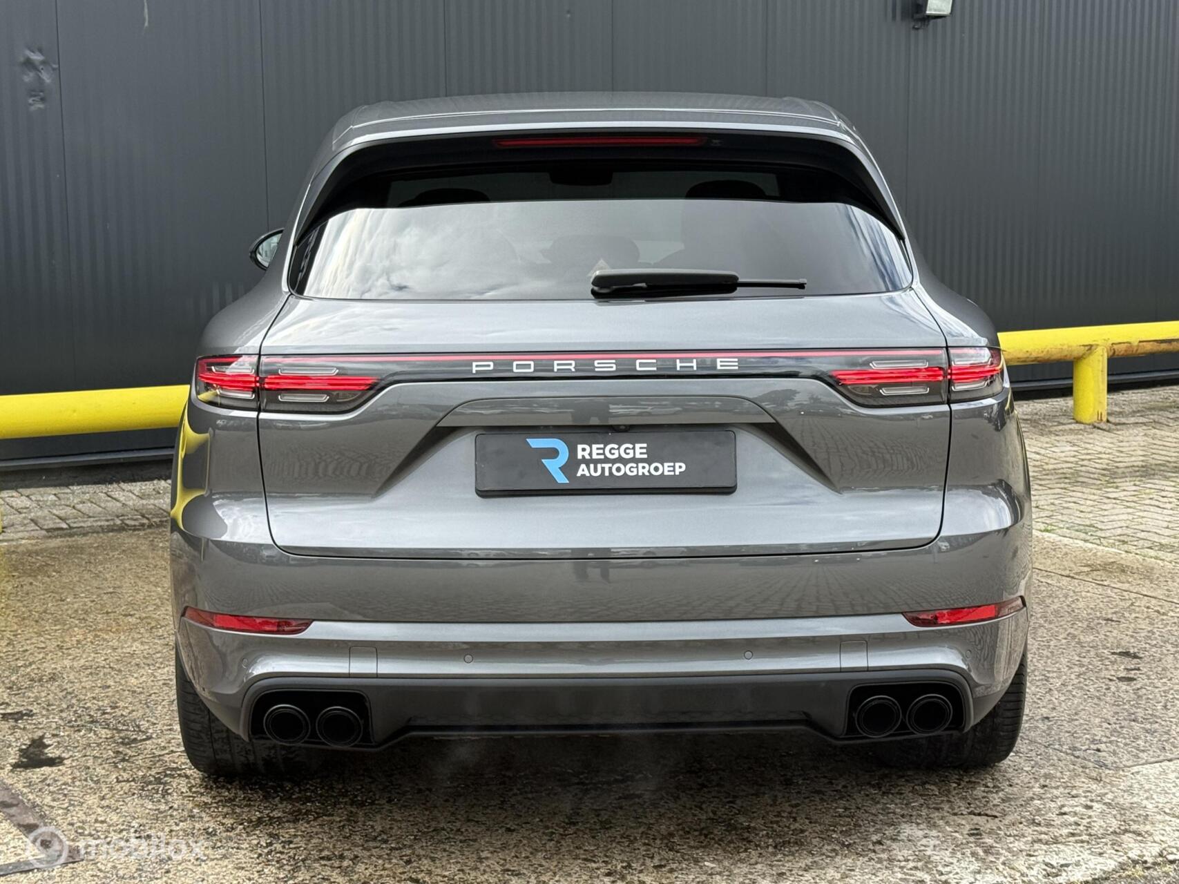 Foto van Porsche Cayenne E-hybrid