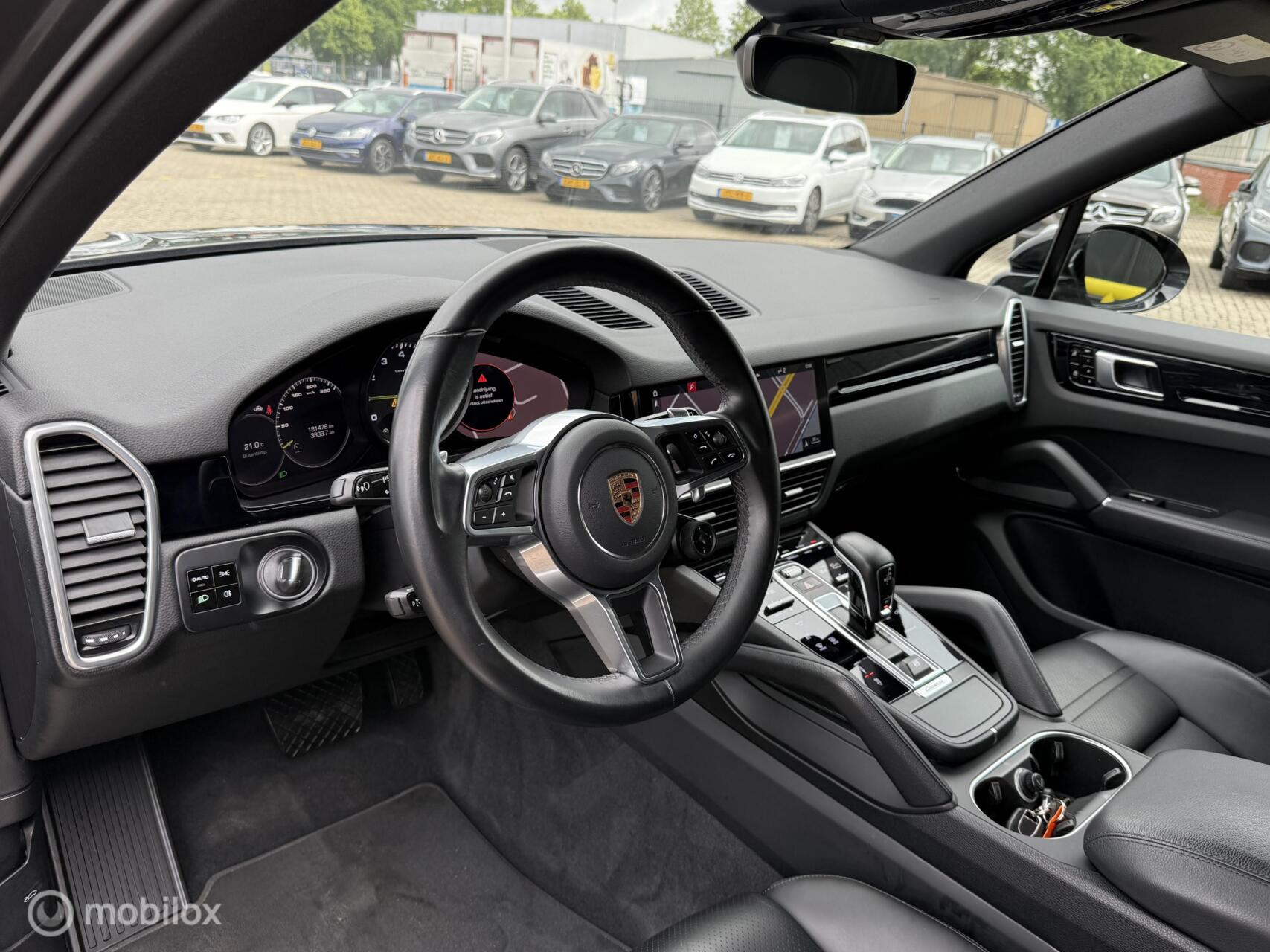 Foto van Porsche Cayenne E-hybrid