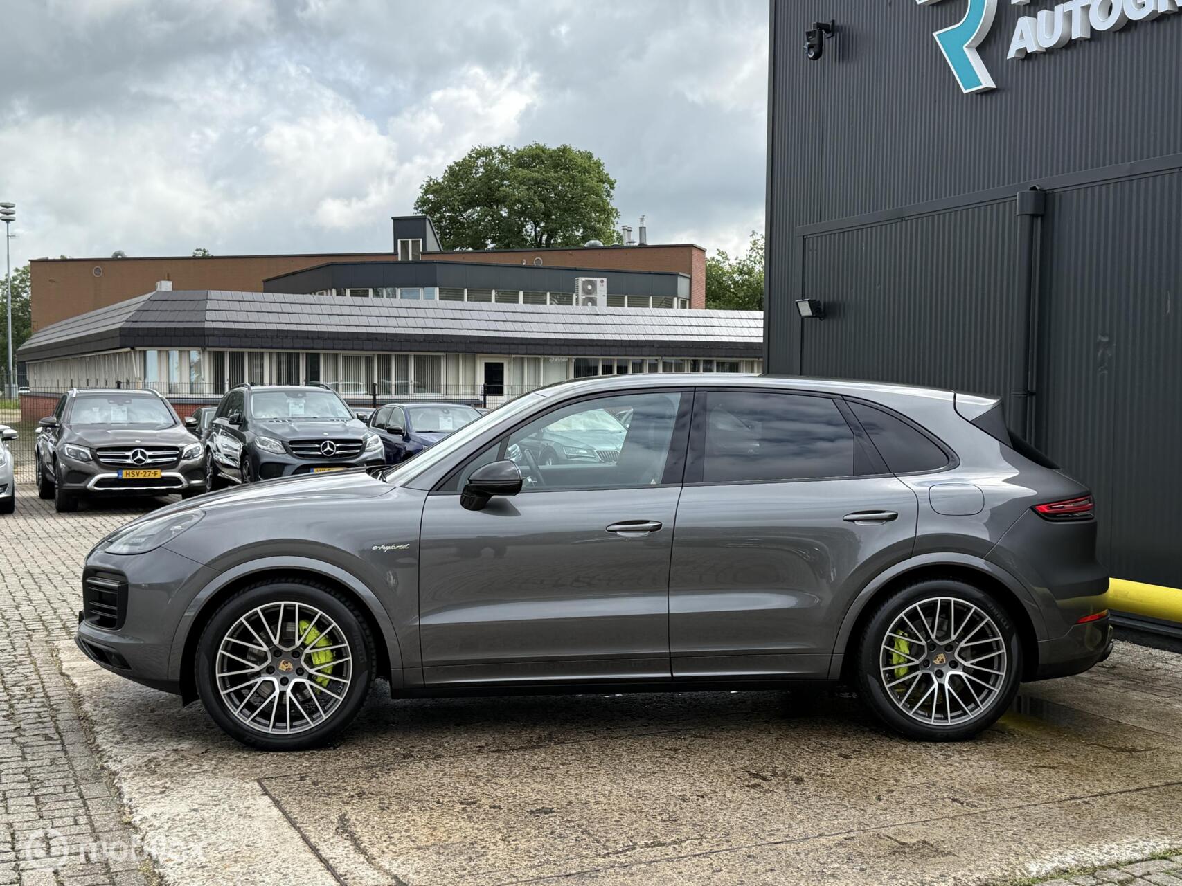 Foto van Porsche Cayenne E-hybrid