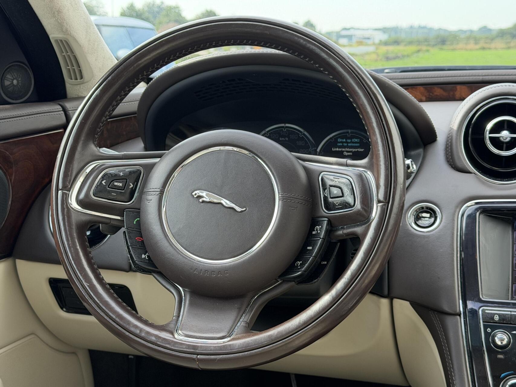 Foto van Jaguar XJ 3.0sc