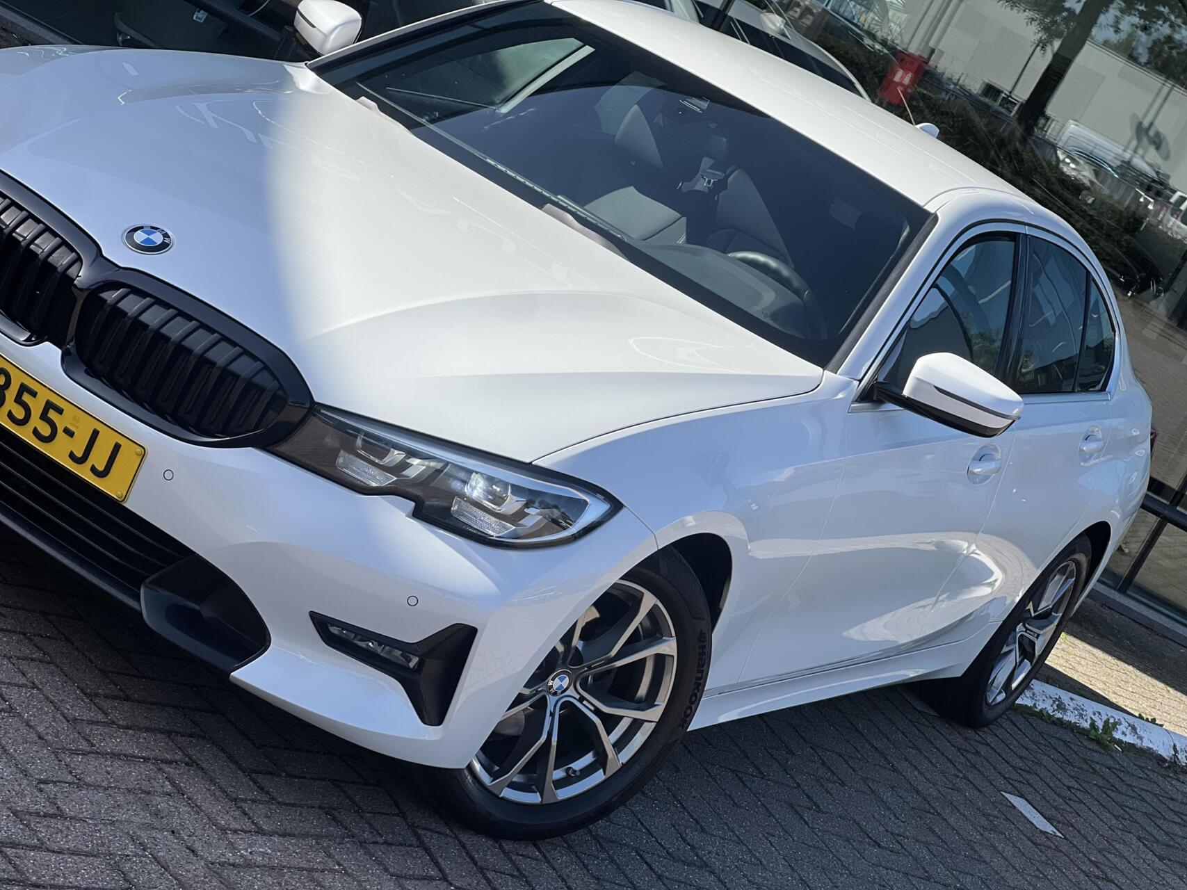 Foto van BMW 320i