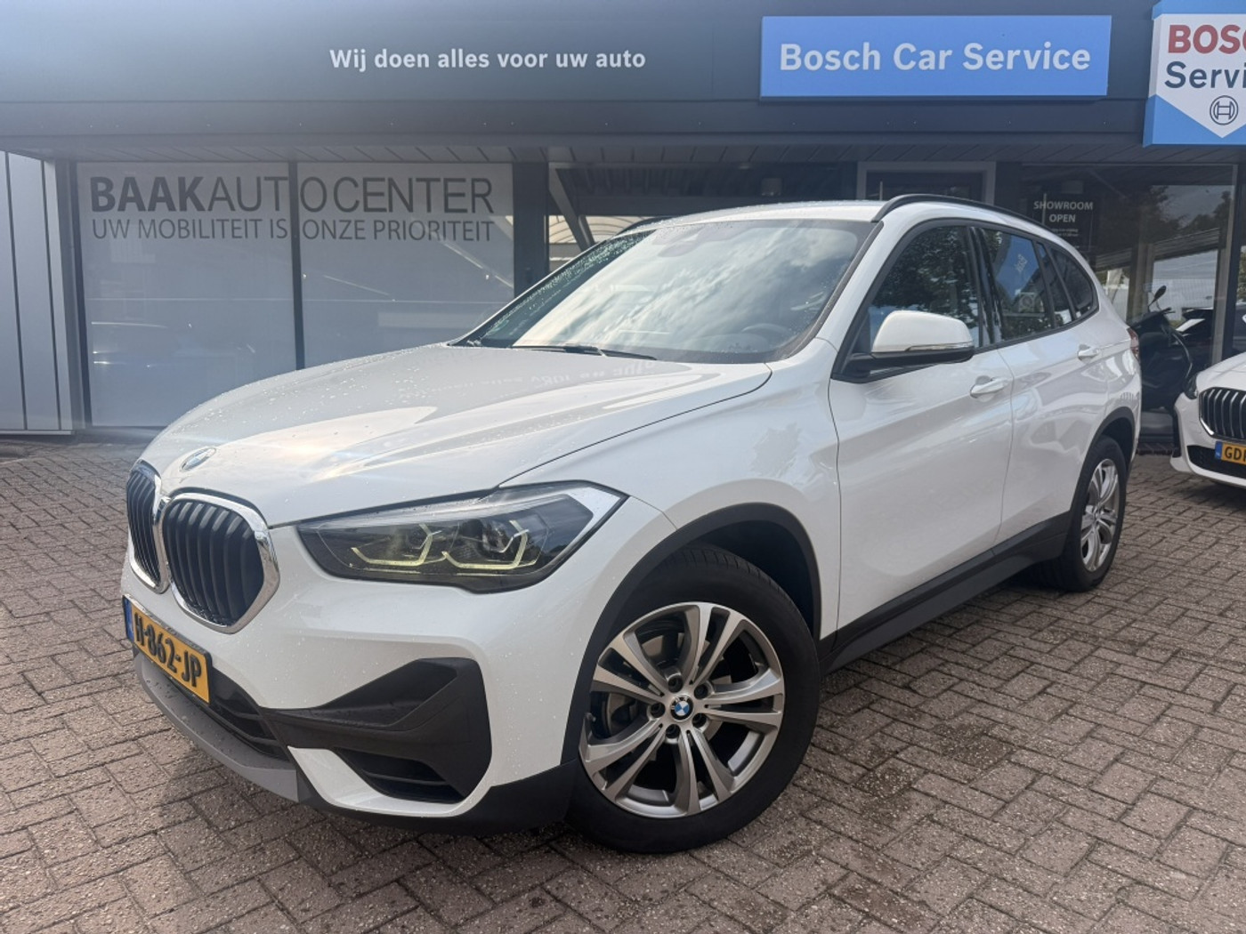 BMW X1 Sdrive18i sDrive18i Executive Edition | Navi | PDC 2020 - voorkant