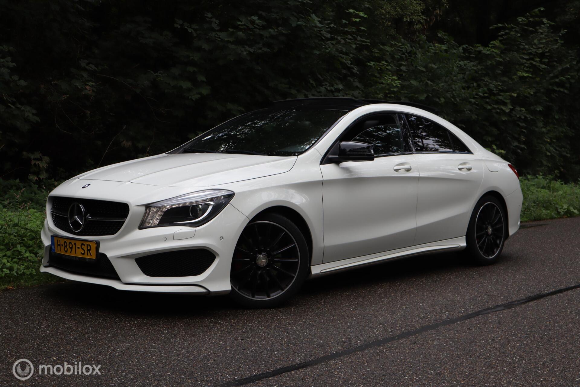 Mercedes-Benz Cla 180 180 Ambition AMG-Line | Pano | Sfeer | 2015 - voorkant