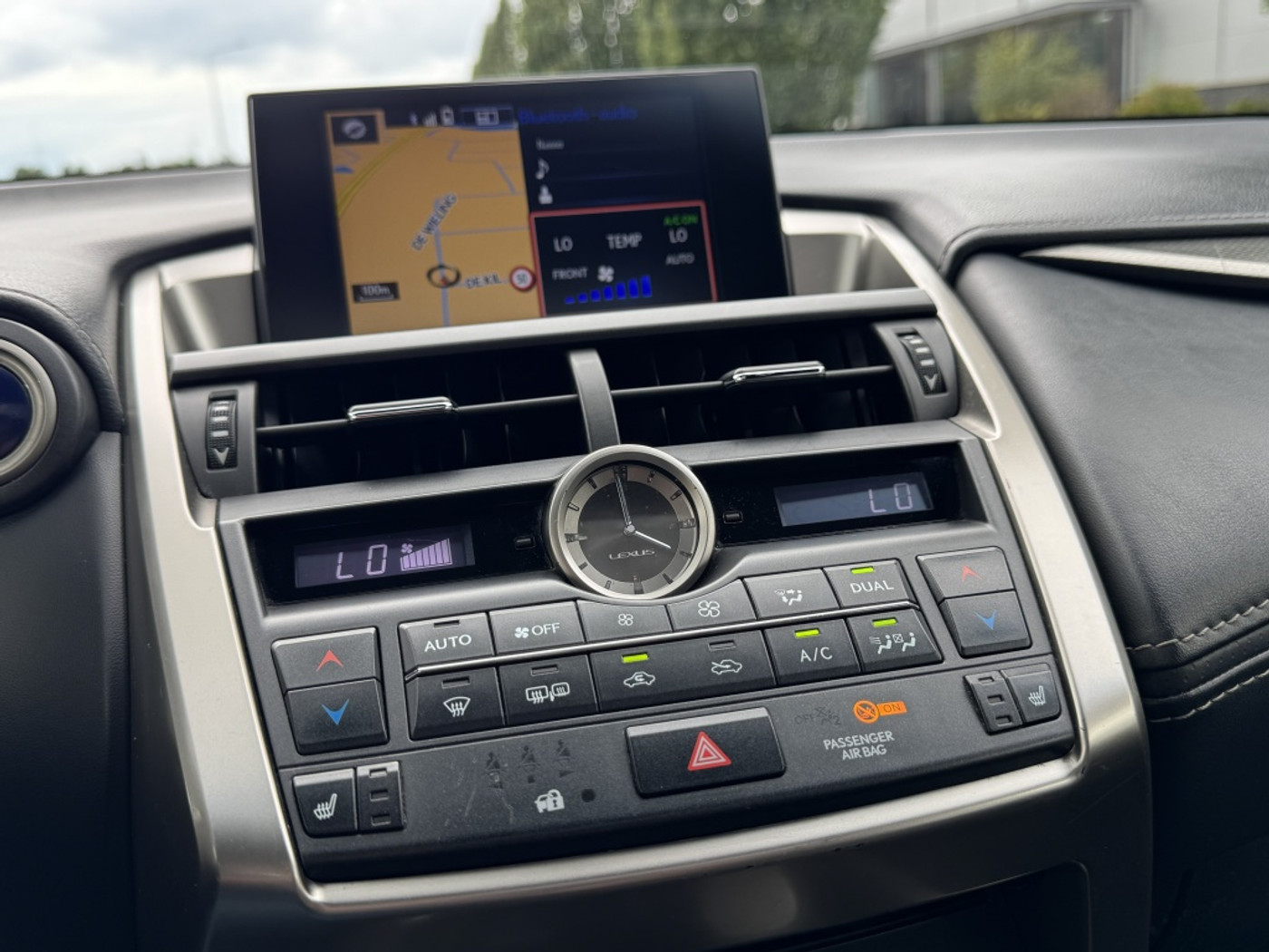 Foto van Lexus Lexus Nx300h