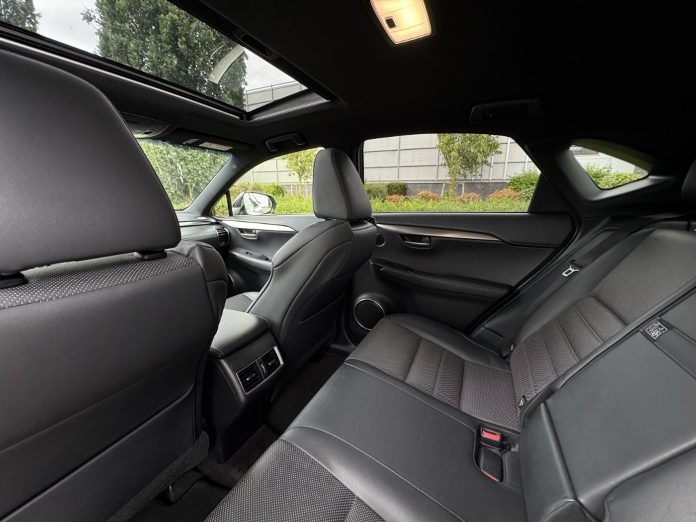 Foto van Lexus Lexus Nx300h