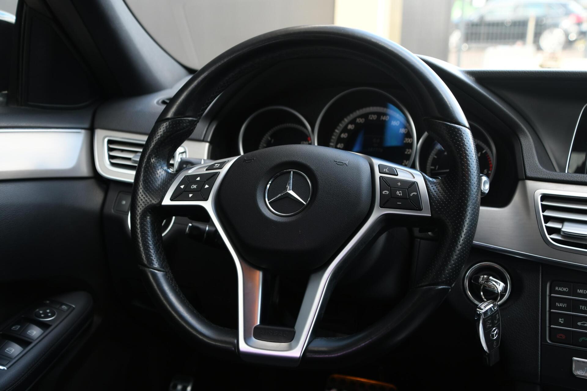 Foto van Mercedes-Benz E 220 Bluetec