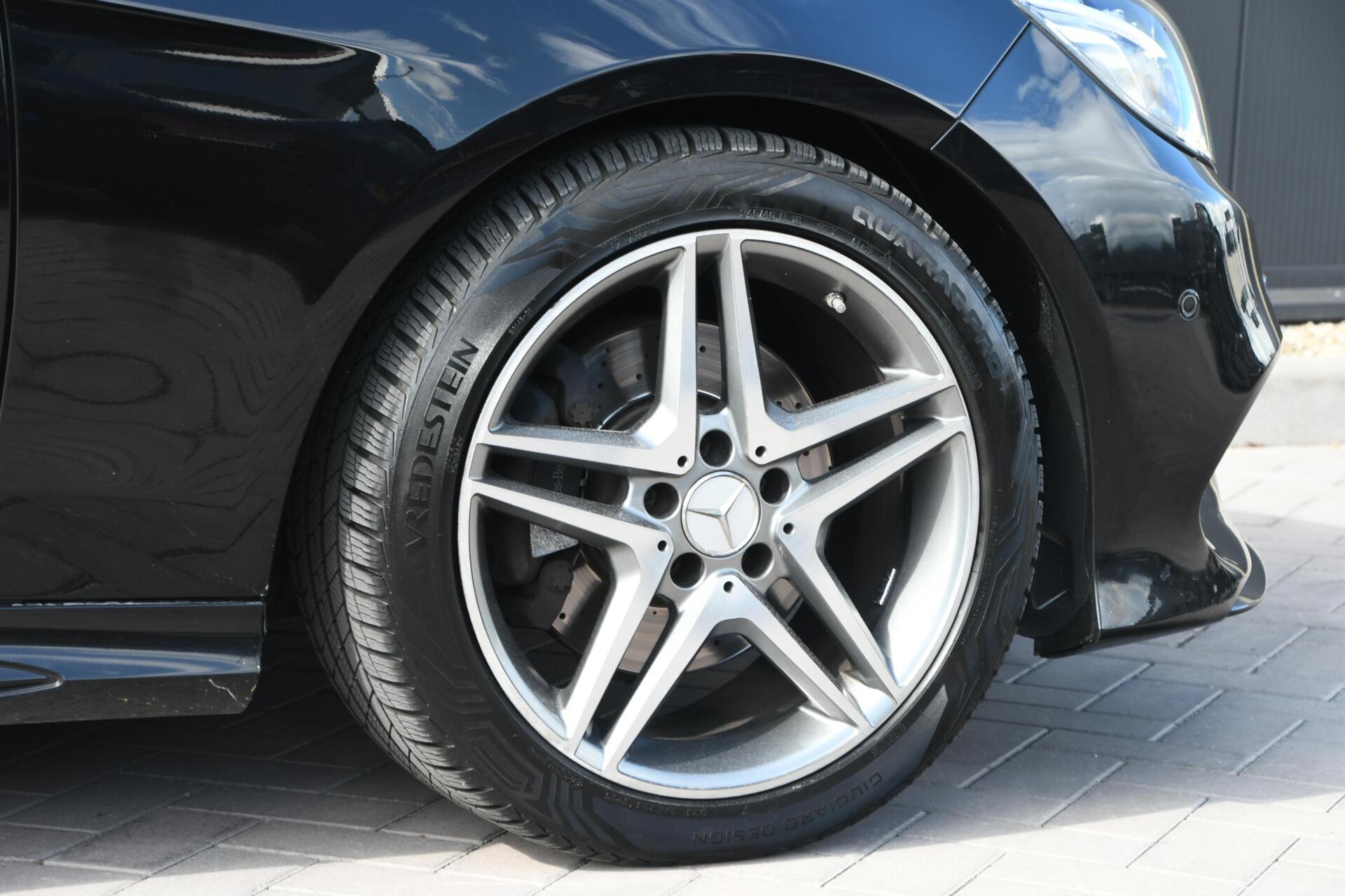 Foto van Mercedes-Benz E 220 Bluetec