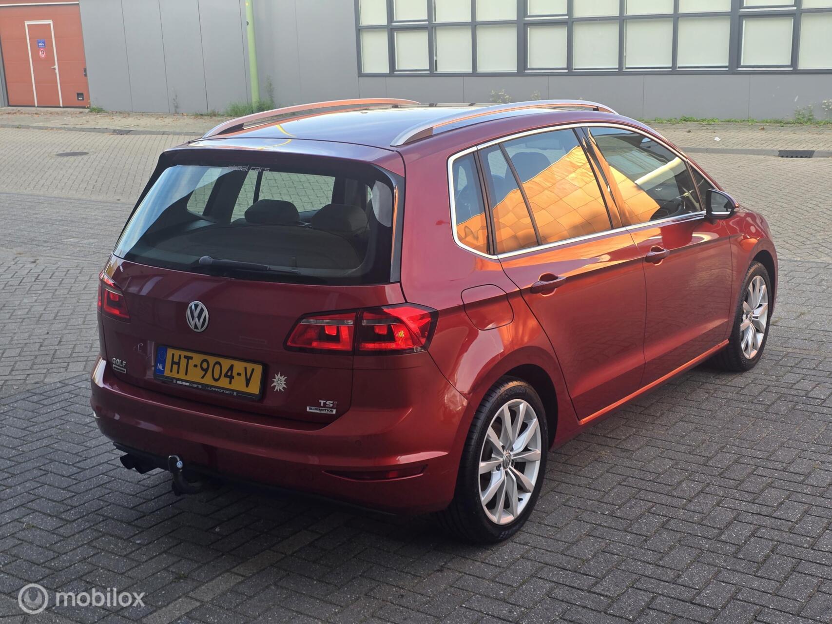 Foto van Volkswagen Golf Sportsvan