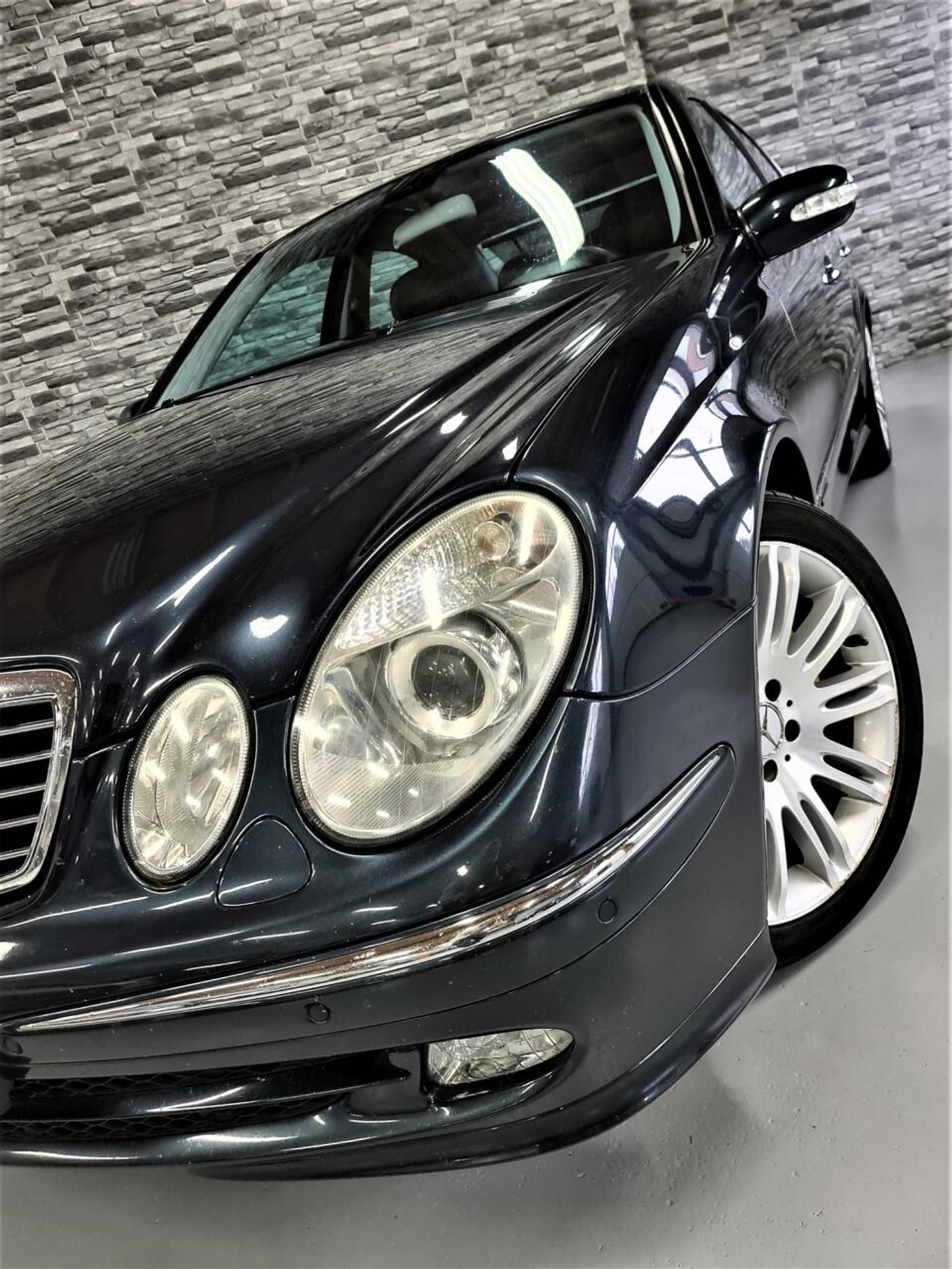 Foto van Mercedes-Benz E 280