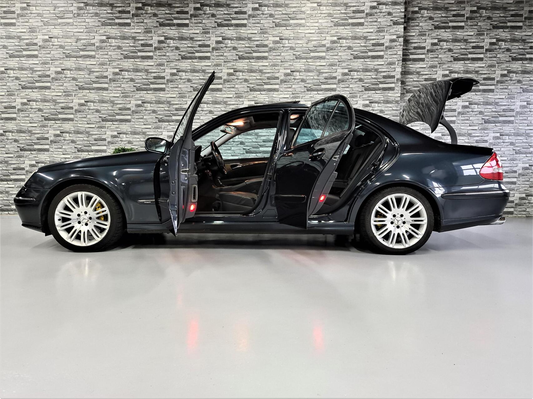 Foto van Mercedes-Benz E 280
