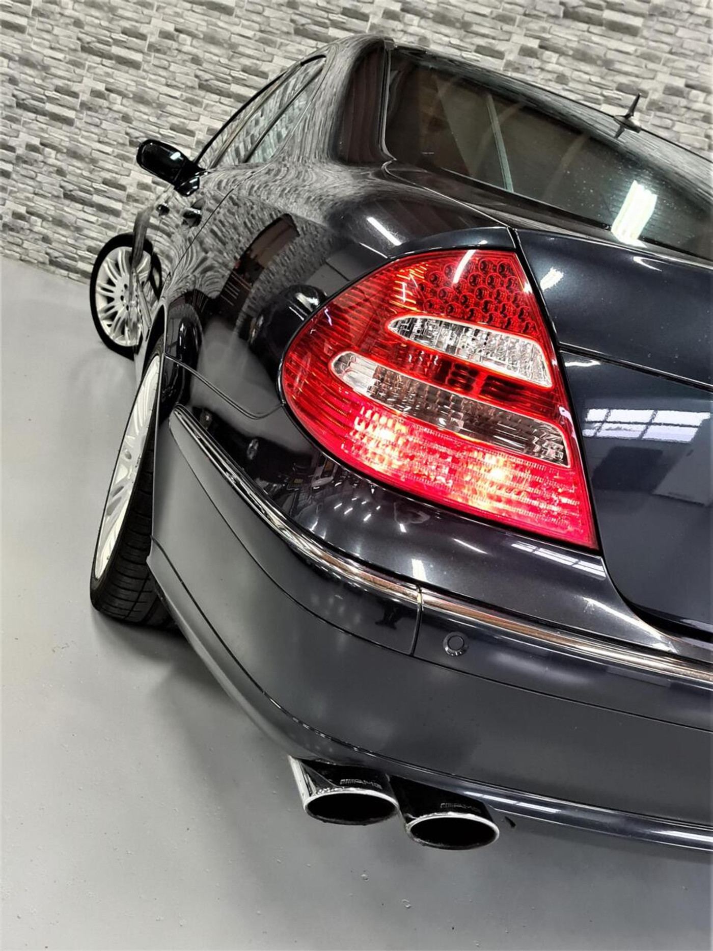 Foto van Mercedes-Benz E 280