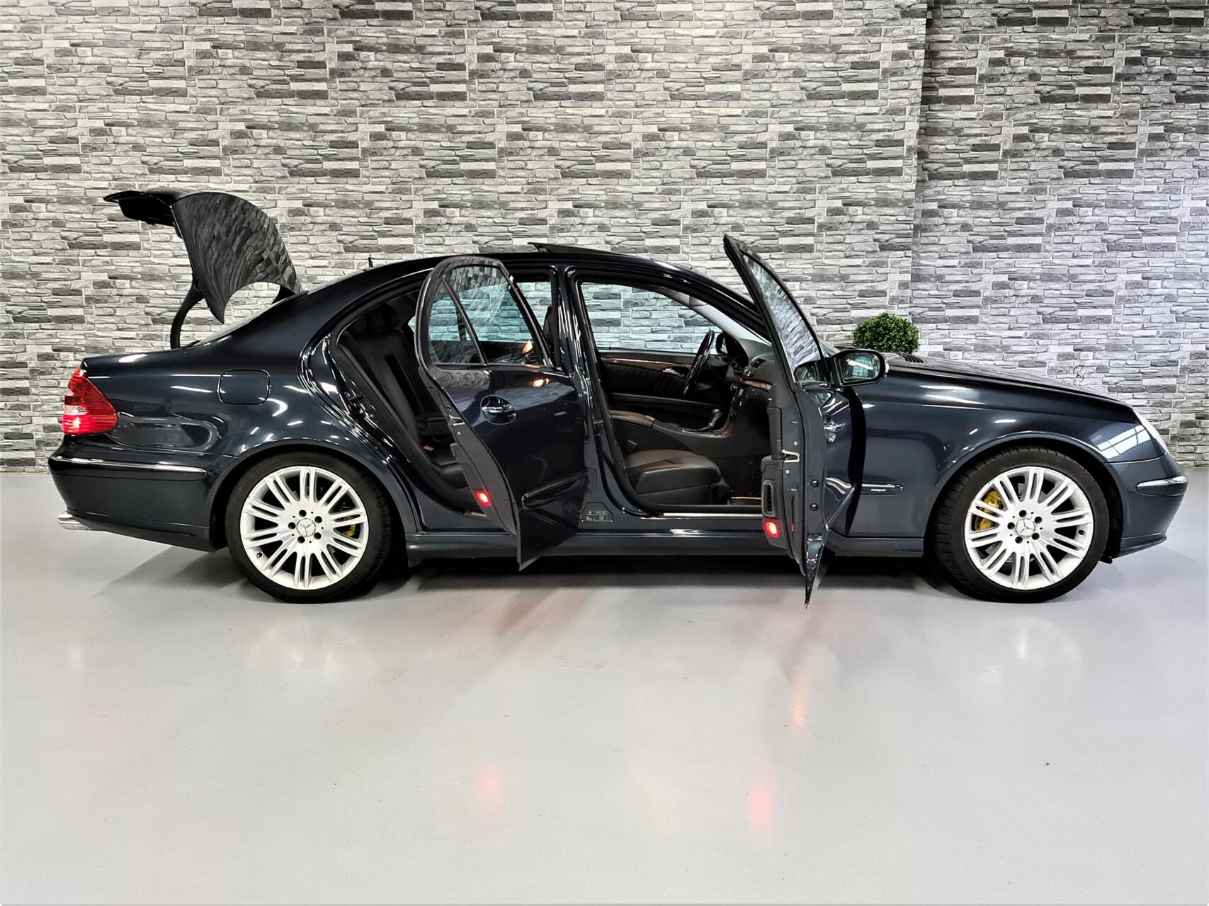 Foto van Mercedes-Benz E 280
