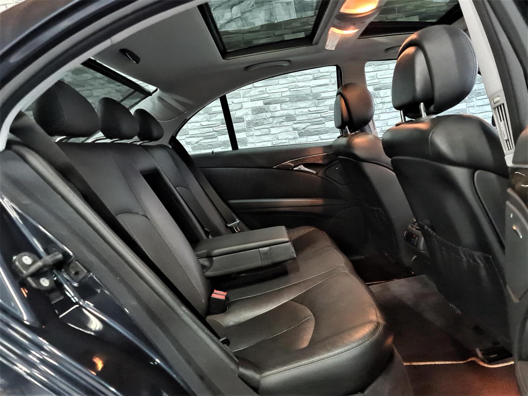 Foto van Mercedes-Benz E 280