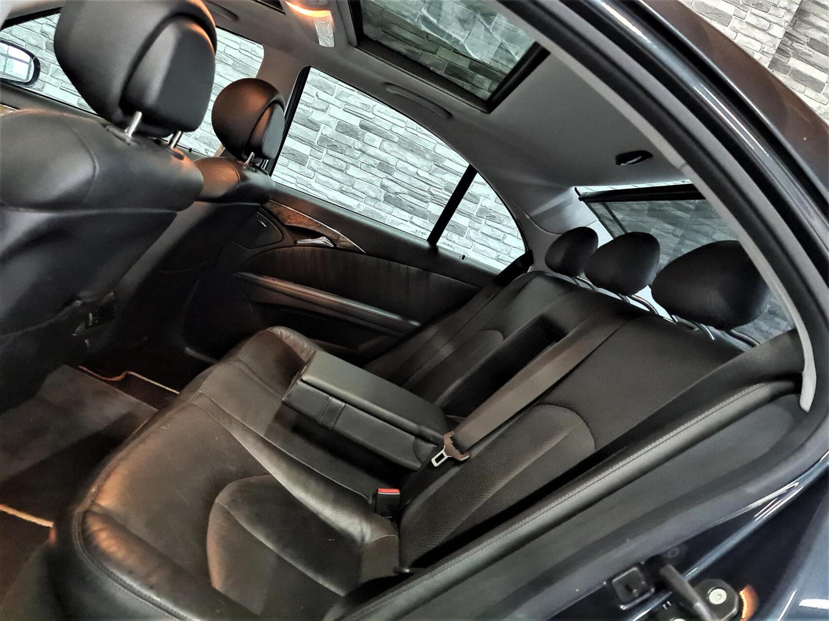 Foto van Mercedes-Benz E 280