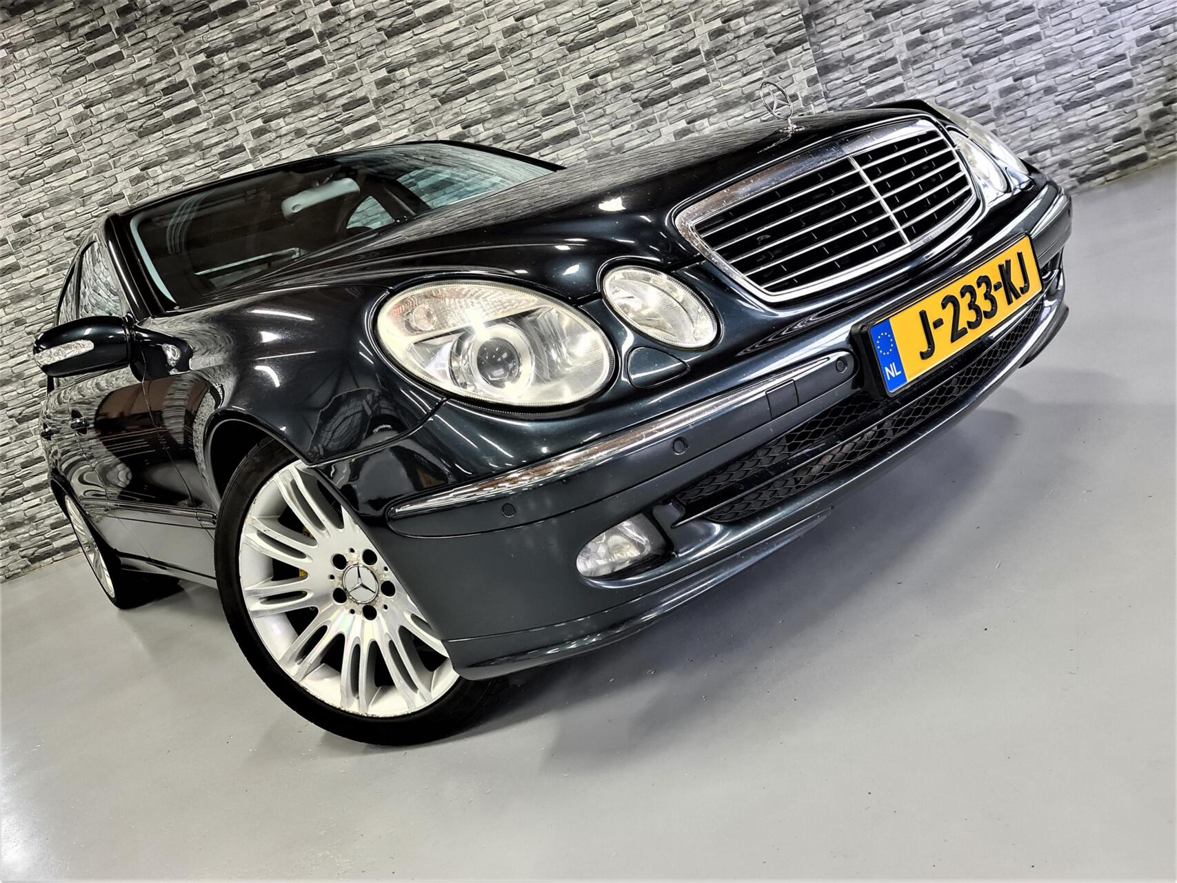Foto van Mercedes-Benz E 280
