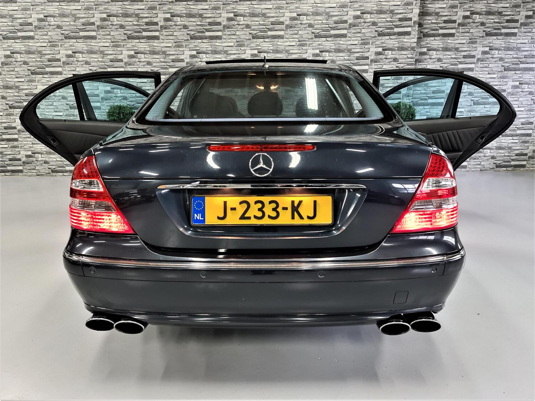 Foto van Mercedes-Benz E 280