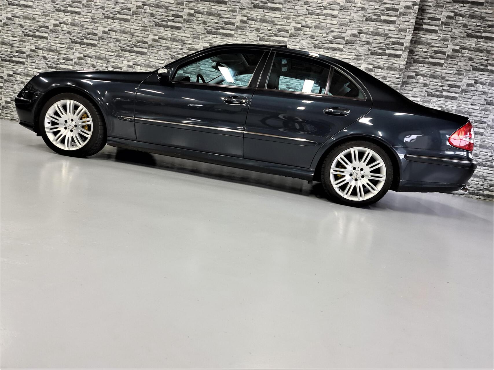 Foto van Mercedes-Benz E 280