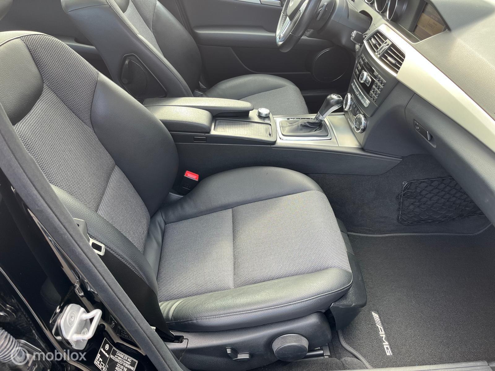 Foto van Mercedes-Benz C 350