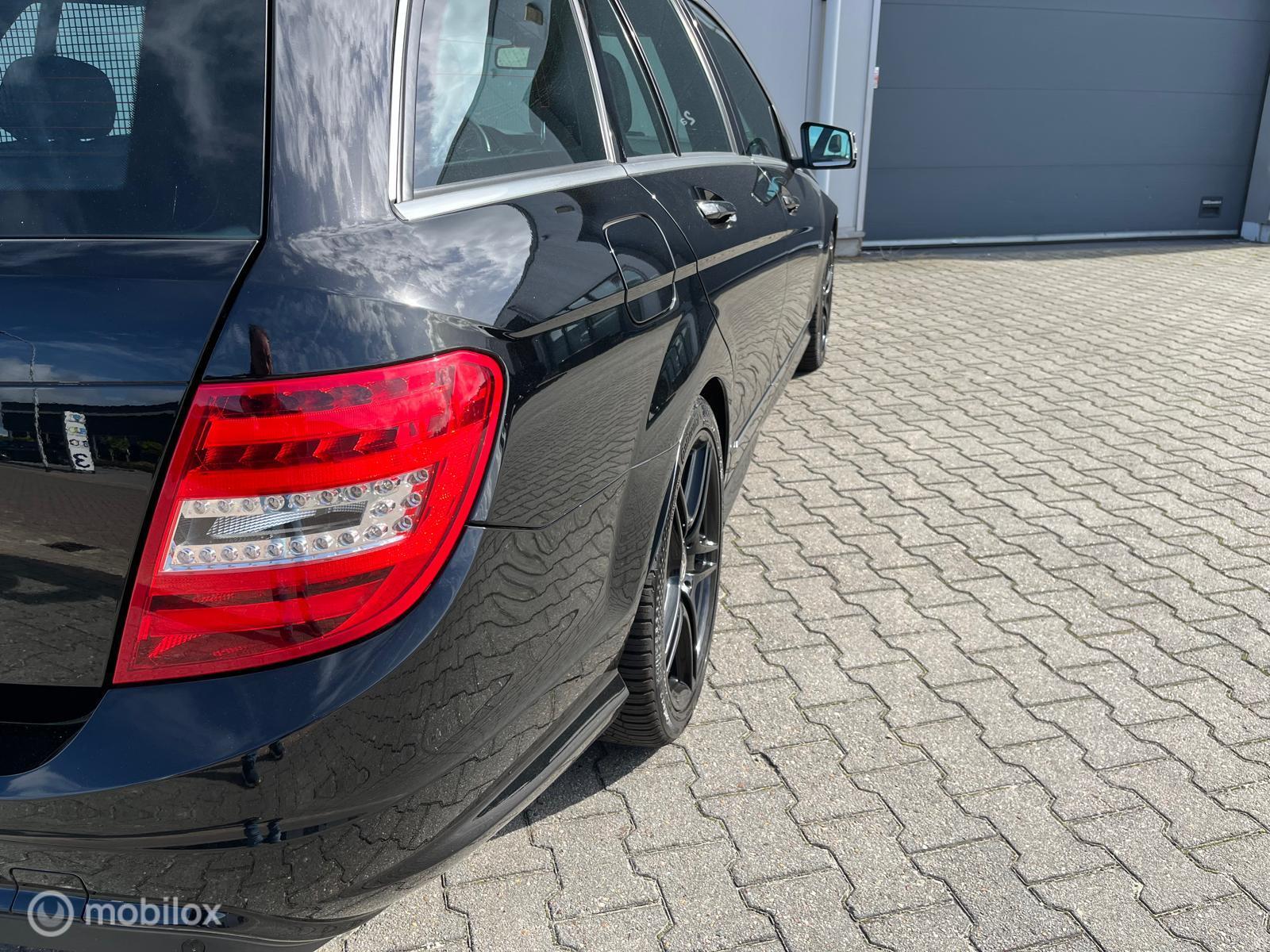 Foto van Mercedes-Benz C 350