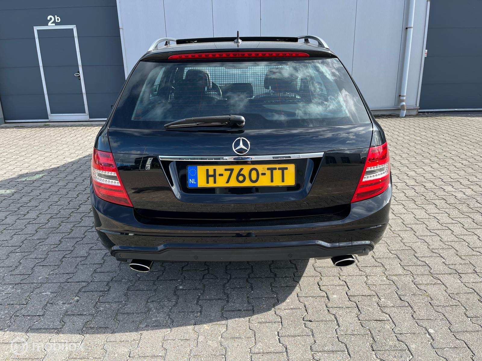Foto van Mercedes-Benz C 350