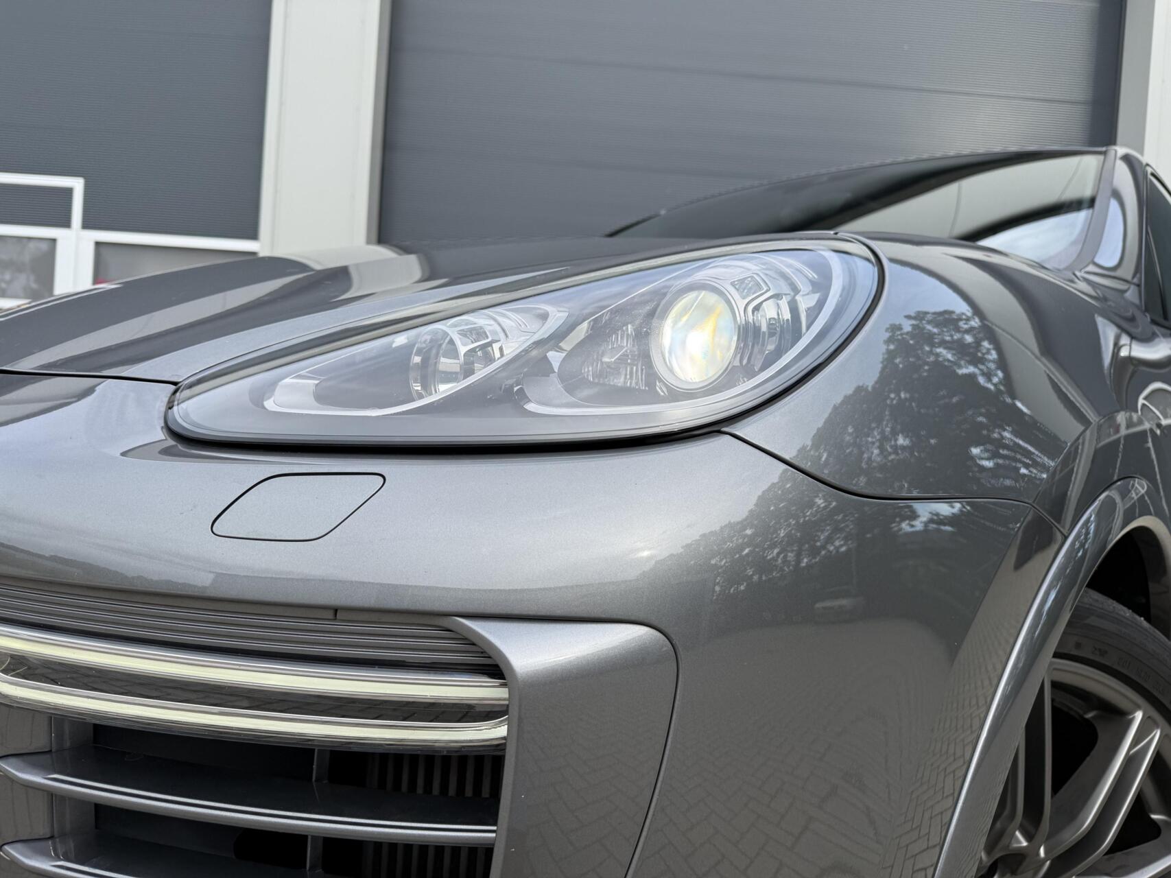 Foto van Porsche Cayenne GTS