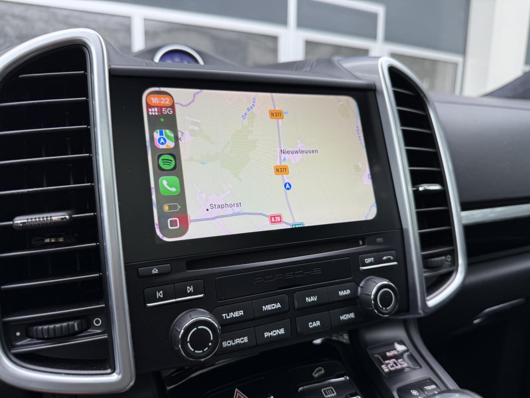 Foto van Porsche Cayenne GTS