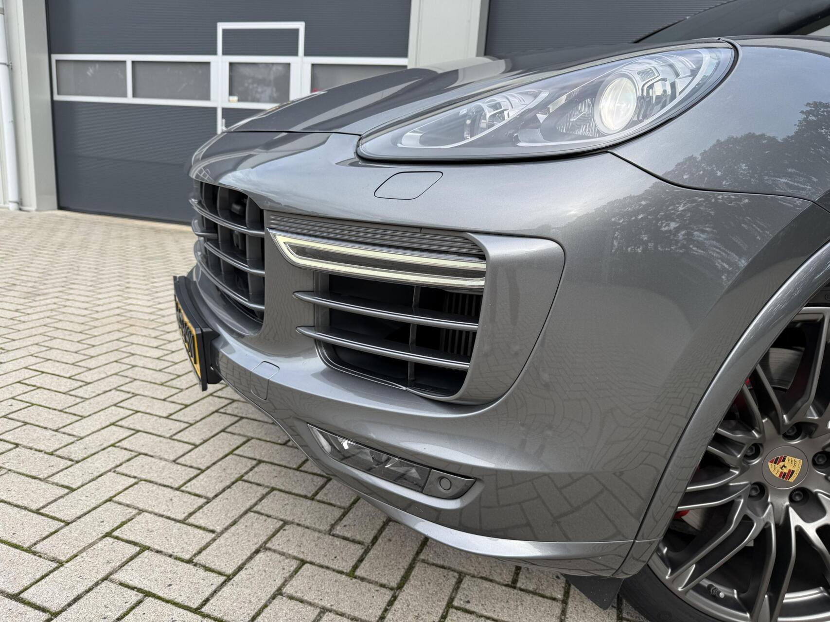 Foto van Porsche Cayenne GTS