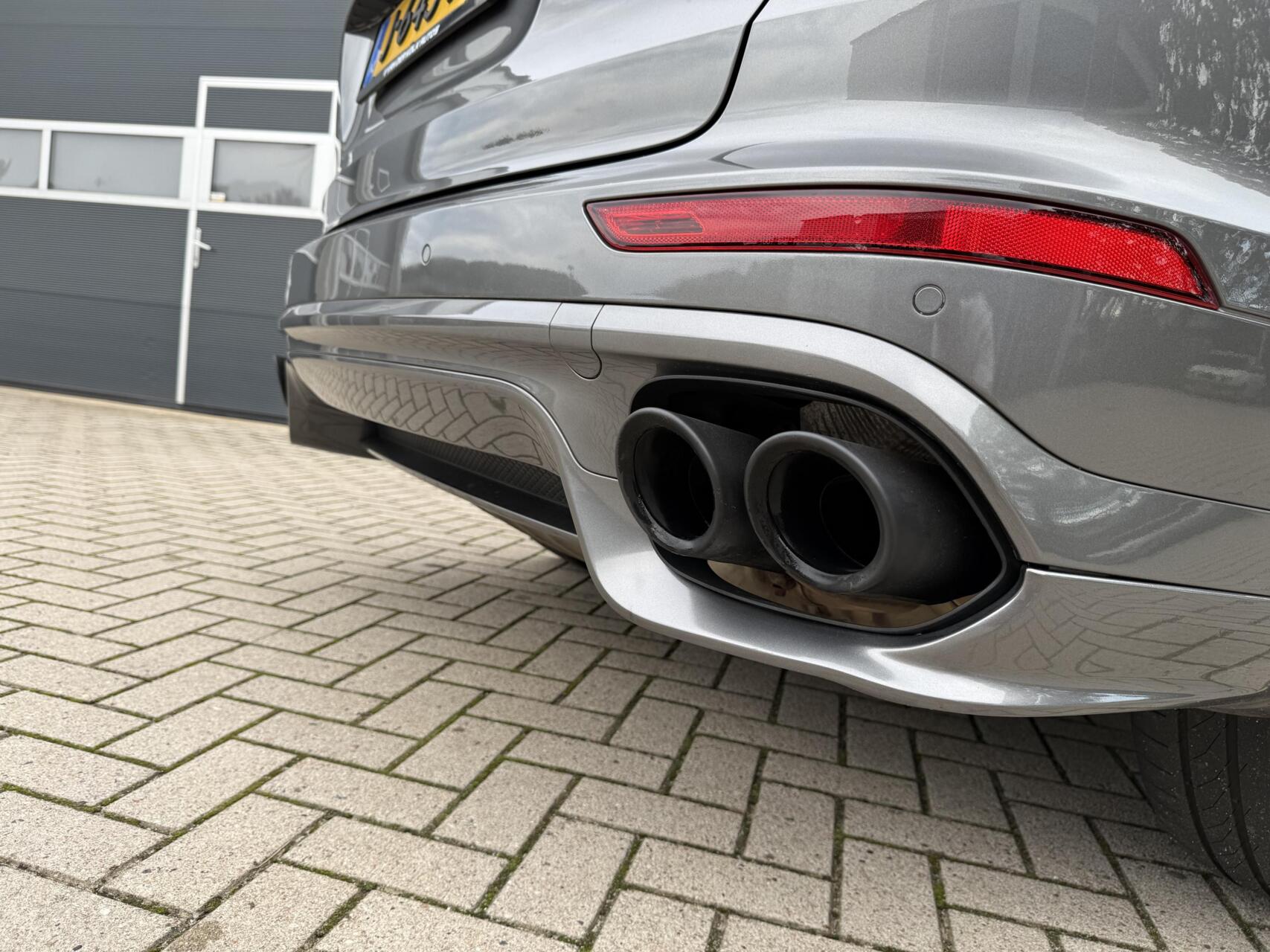 Foto van Porsche Cayenne GTS