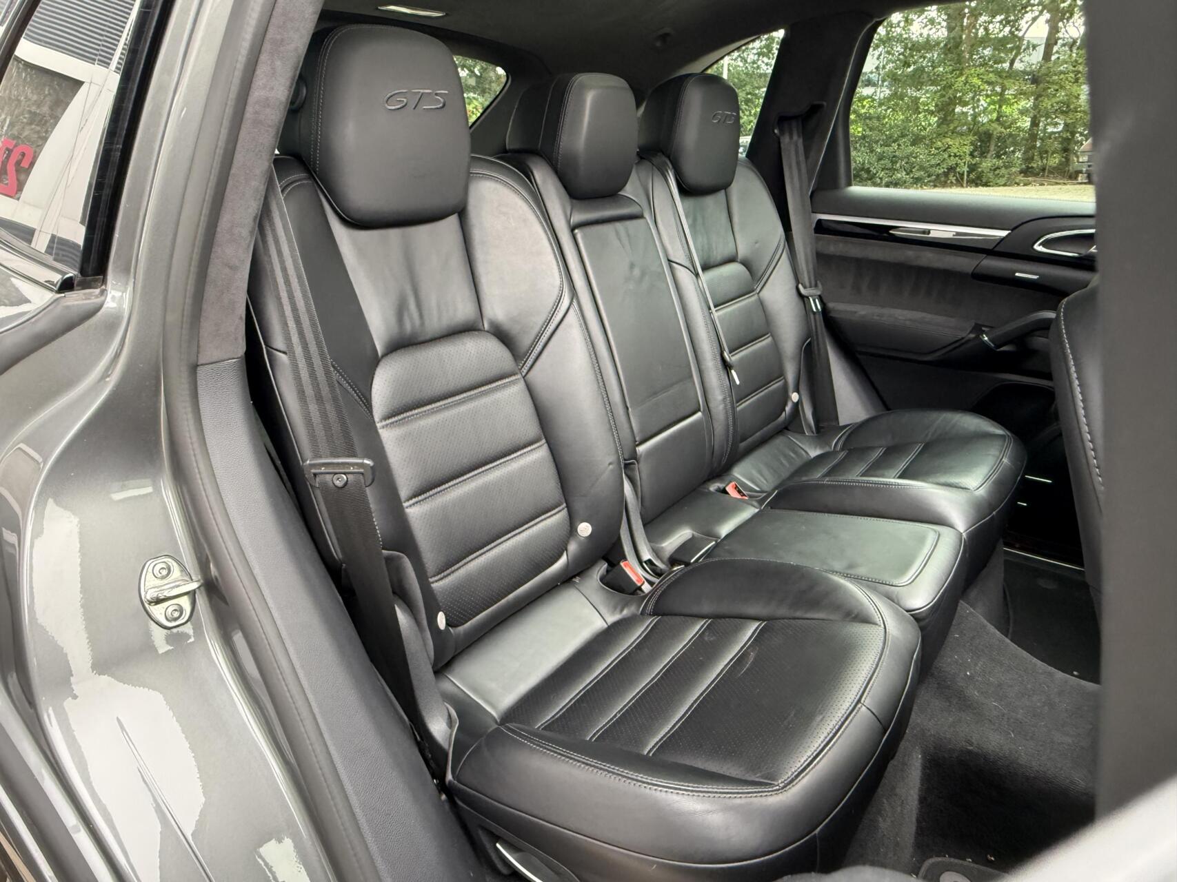 Foto van Porsche Cayenne GTS