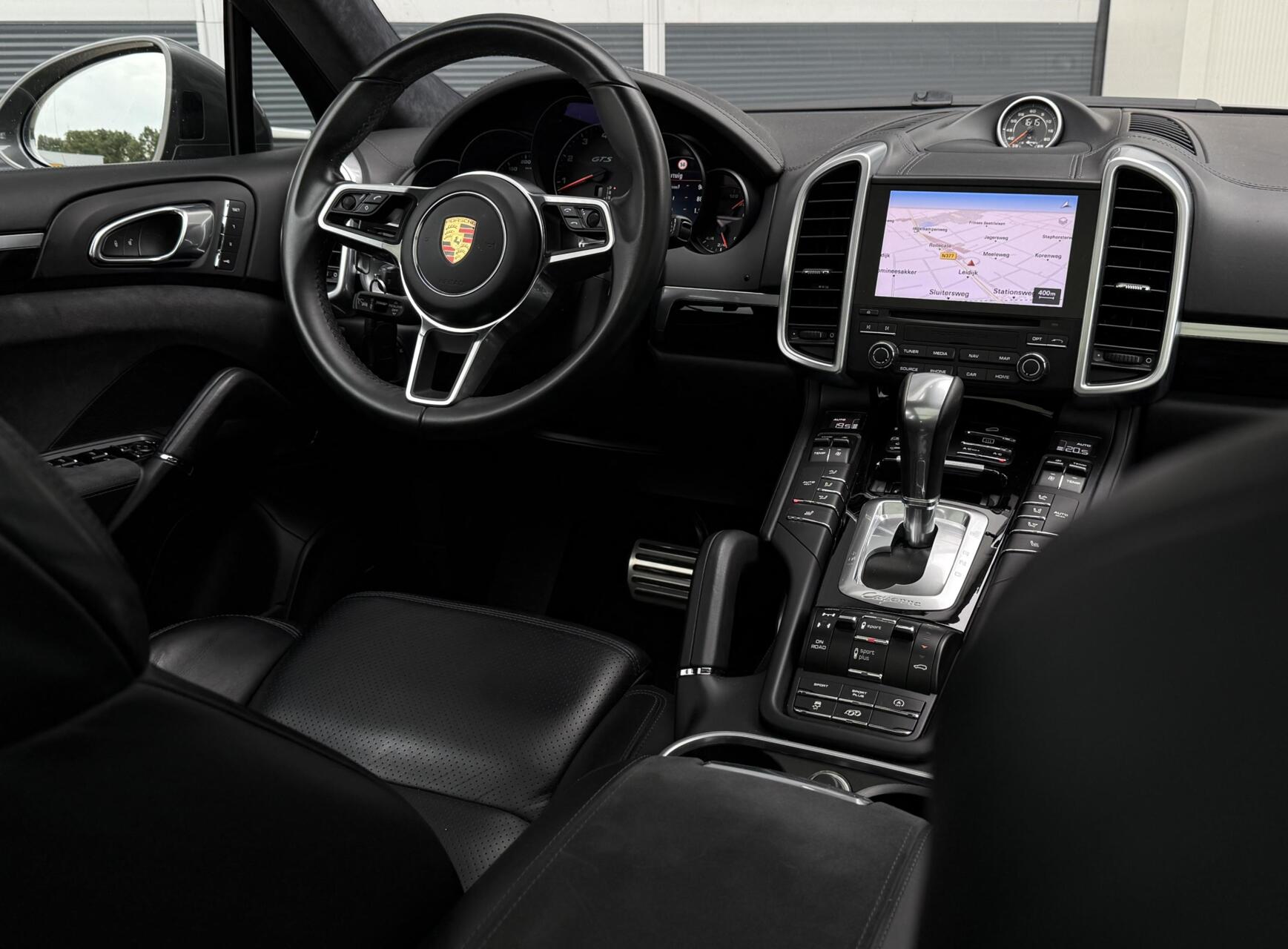 Foto van Porsche Cayenne GTS