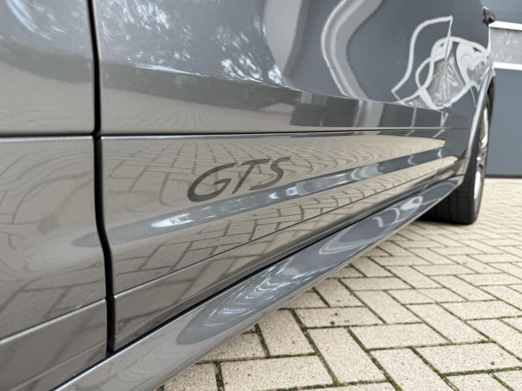 Foto van Porsche Cayenne GTS