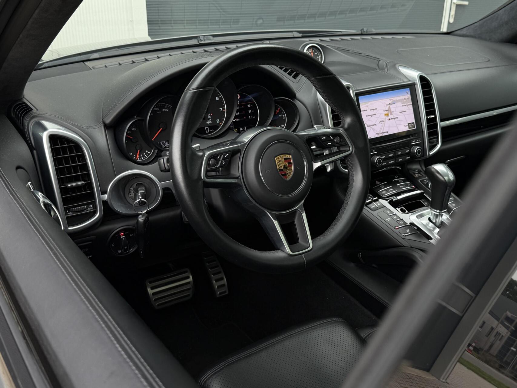 Foto van Porsche Cayenne GTS
