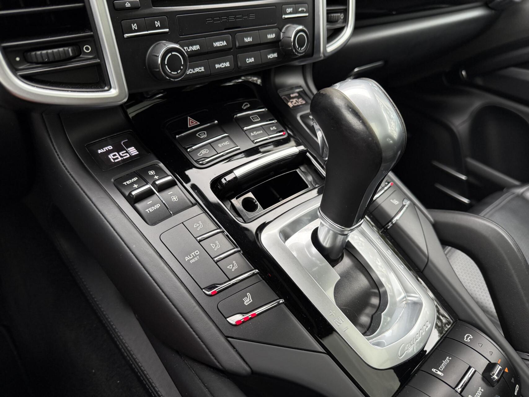 Foto van Porsche Cayenne GTS